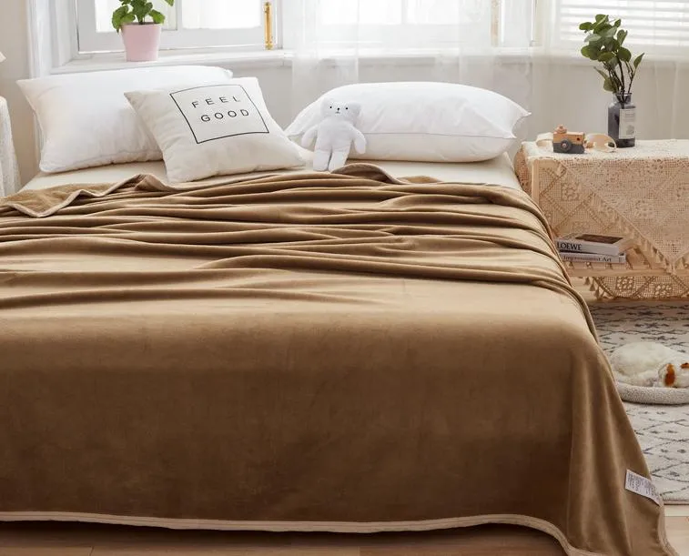 100% Polyester Polar Fleece with Anti-Pilling Super Soft Blanket