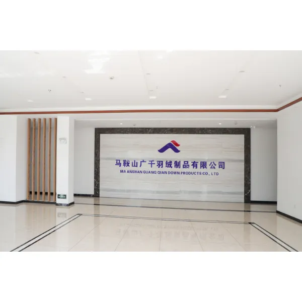 Comfortable Standard Hotel White Goose Down Pillow