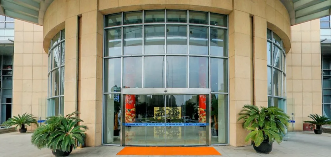 Front 210GSM Solid Mink Corduroy 80%Recycled Polyester Throw, Back 180GSM Micro Mink, 50X60” Blanket