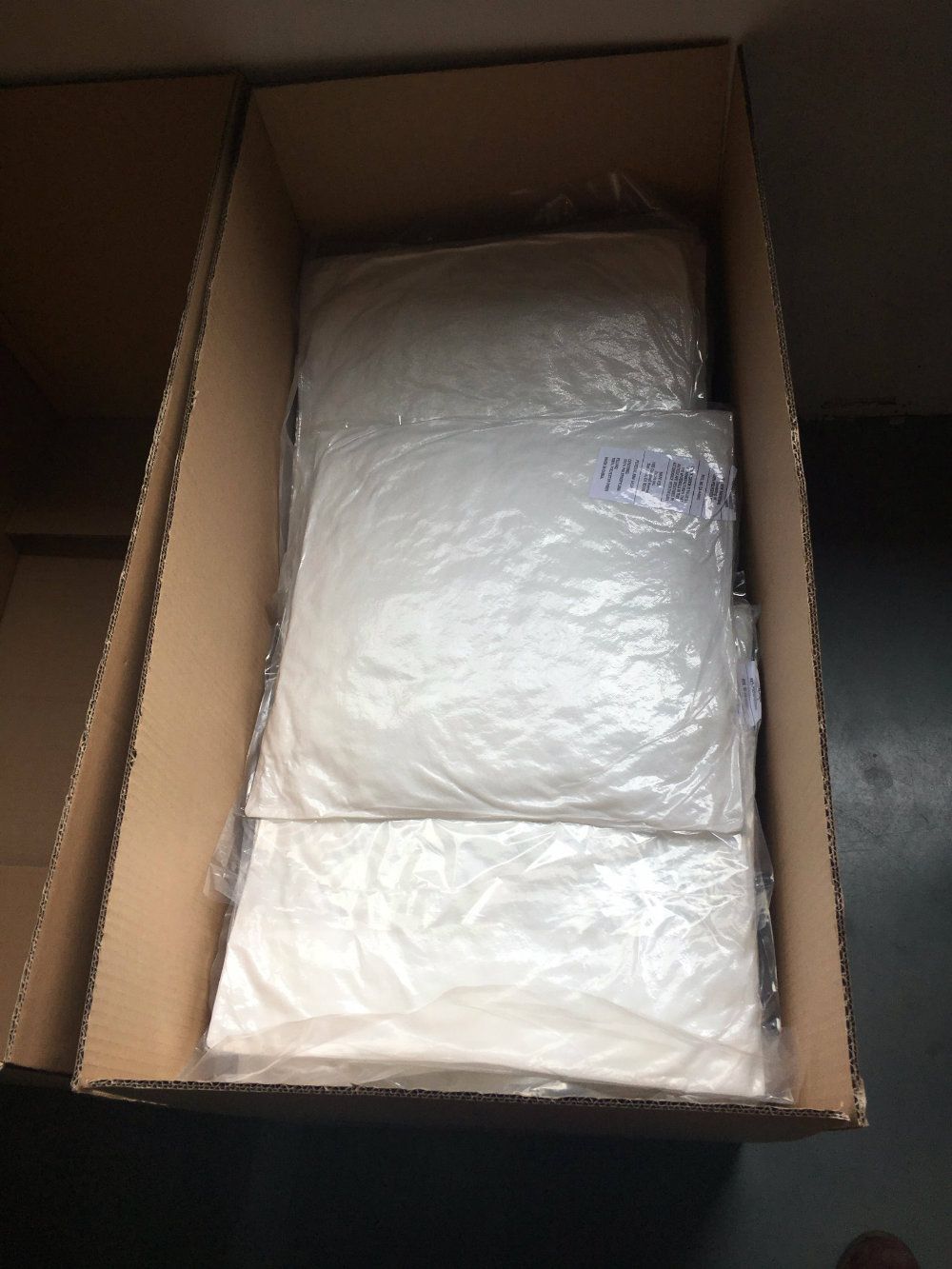 Non-Woven Fabric Square Sham Suffer Hypo-Allergenic Poly Pillow Form Insert