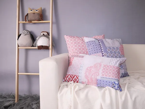 Professional Factory Wholesale Colorful Pleasant Polyester Patchwork Pillows