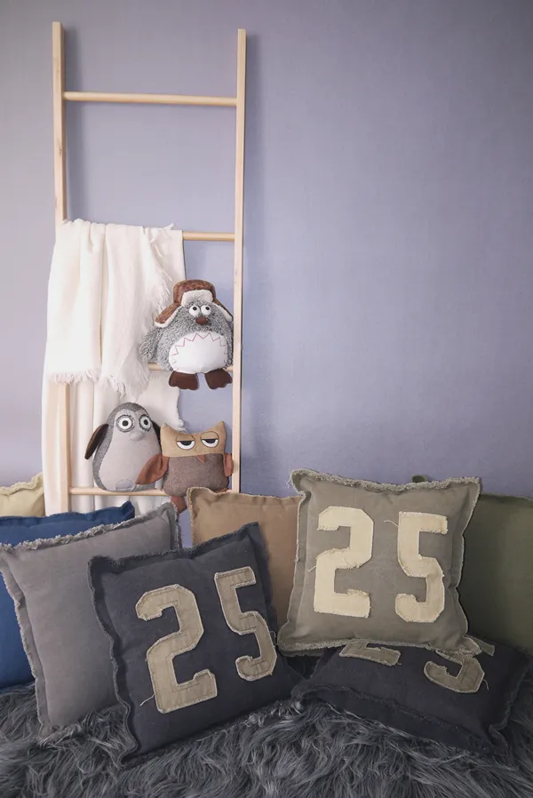 Soft and Wearable Cotton Cushions Sofa Pleasant Pillows