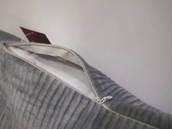 Wholesale Durable Luxury Cotton Waving Pleasant Pillows for Sale